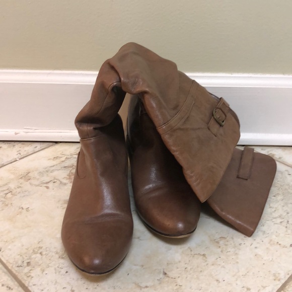 Steve Madden tall brown boot - Picture 1 of 2